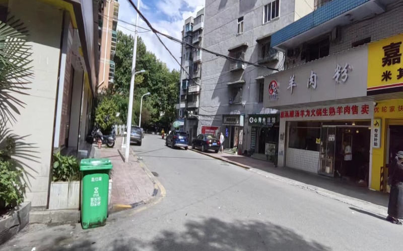 貴州省機(jī)關(guān)事務(wù)管理局國(guó)有資產(chǎn)管理服務(wù)中心貴陽(yáng)市南明區(qū)南浦路63號(hào)江南苑負(fù)1層門面招租