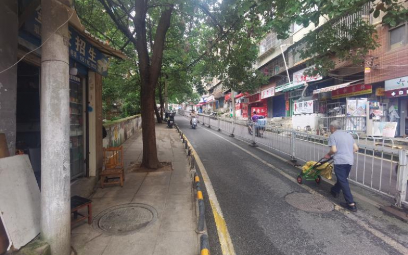 金頂山46幢1單元8層1號住宅轉讓（持有方：貴州省機關事務管理局國有資產(chǎn)管理服務中心）(二次掛牌)