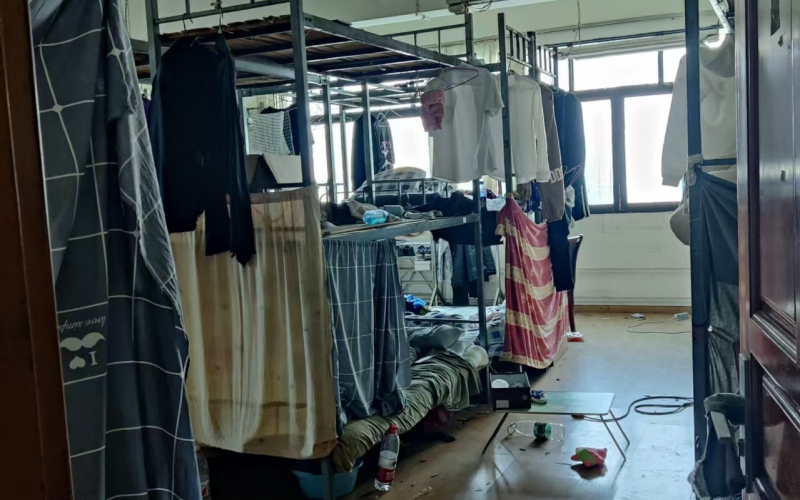 貴州省機(jī)關(guān)事務(wù)管理局國有資產(chǎn)管理服務(wù)中心貴陽市南明區(qū)花溪大道北段128號(hào)靈達(dá)新苑B棟3層1-3號(hào)、4層1號(hào)房屋資產(chǎn)招租